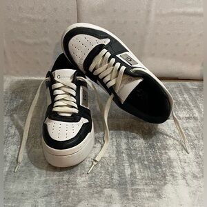 G Los Angeles Black & White Woman’s Sneakers in Good Condition. Size 5-1/2. $10
